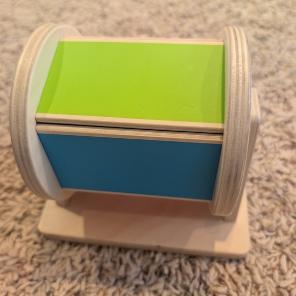 Children's Rotating Color Wheel Toy - Picture 2 of 7